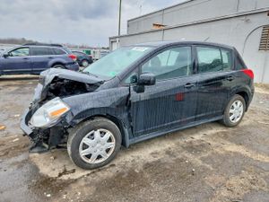 Nissan Versa 1.8L 4 2010