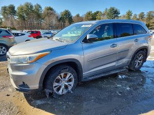 Toyota Highlander 3.5L 6 2015