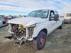 Ford F-250 6.2L 8 2015