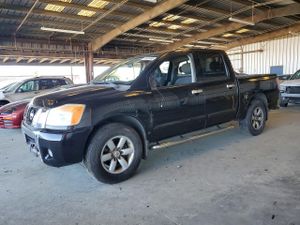 Nissan Titan 5.6L 8 2011