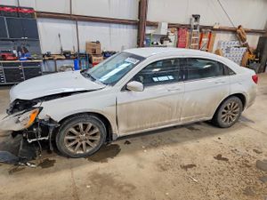 Chrysler 200 2.4L 4 2013