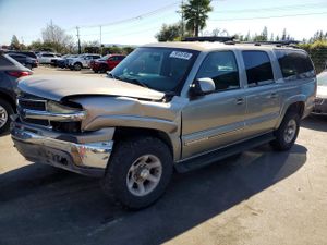 Chevrolet Suburban 6.0L 8 2001