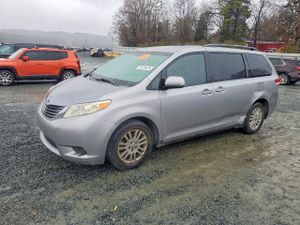 Toyota Sienna 2012