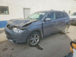 Mitsubishi Outlander 2.4L 4 2015
