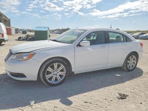Chrysler 200 2.4L 4 2013