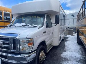 Ford Econoline 6.8L 10 2015