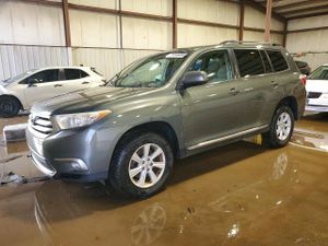 Toyota Highlander 3.5L 6 2013