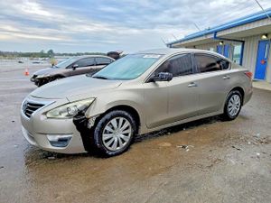 Nissan Altima 2.5L 4 2015