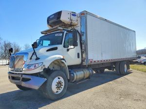 International DuraStar / 4000 6.7L 6 2016