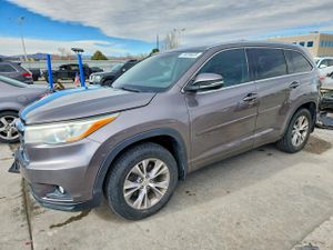 Toyota Highlander 3.5L 6 2015