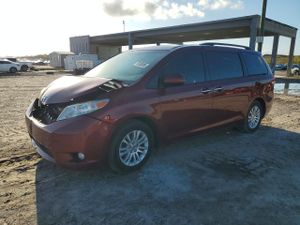 Toyota Sienna 3.5L 6 2014