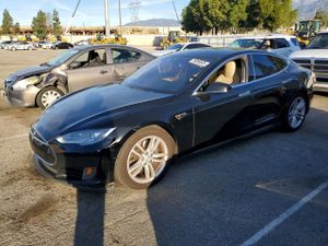 Tesla Model S 2015