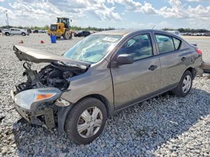 Nissan Versa 1.6L 4 2015