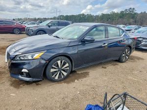 Nissan Altima 2.5L 4 2020