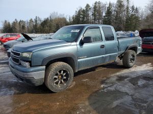 Chevrolet Silverado 1500 4.8L 8 2006