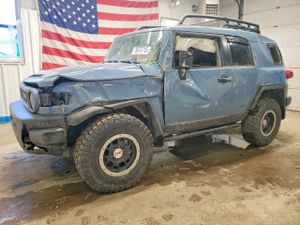 Toyota FJ Cruiser 4.0L 6 2014