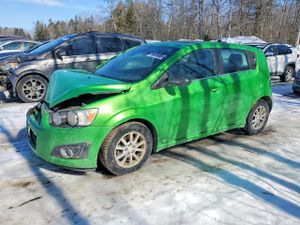 Chevrolet Aveo (Sonic) 1.4L 4 2015