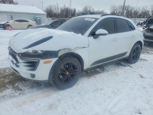 Porsche Macan 2.0L 4 2018