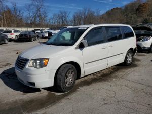 Chrysler Town & Country TOURING 3.8L 6 2010