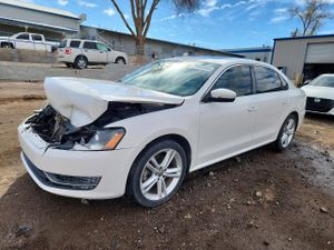 Volkswagen Passat 2.0L 4 2014