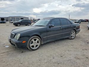 Mercedes-Benz E 4.3L 8 2001