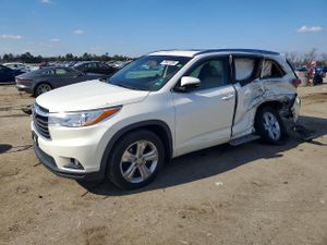Toyota Highlander 3.5L 6 2015
