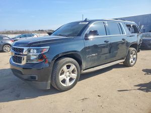 Chevrolet Suburban 5.3L 8 2015