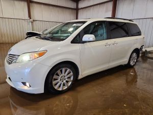 Toyota Sienna 3.5L 6 2014