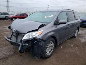Toyota Sienna 3.5L 6 2014