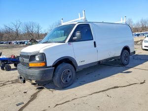 Chevrolet Express 6.0L 8 2004