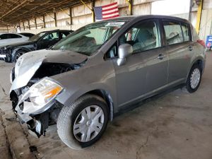 Nissan Versa 1.8L 4 2010