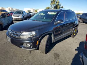 Volkswagen Tiguan 2.0L 4 2014
