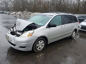 Toyota Sienna 3.5L 6 2010