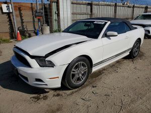 Ford Mustang 3.7L 6 2013