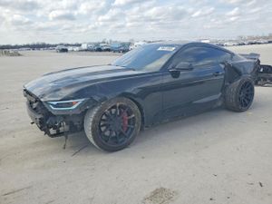 Ford Mustang 5.0L 8 2015