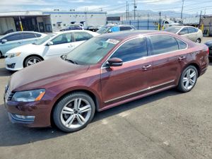 Volkswagen Passat 2.0L 4 2013