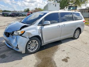 Toyota Sienna 3.5L 6 2011