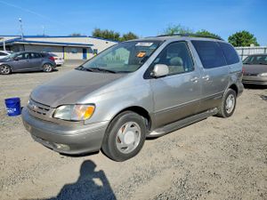 Toyota Sienna 3.0L 6 2001