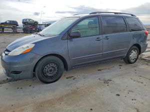 Toyota Sienna 3.5L 6 2010