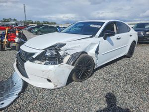 Lexus ES 3.5L 6 2015