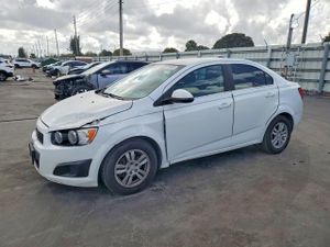 Chevrolet Aveo (Sonic) 1.8L 4 2015