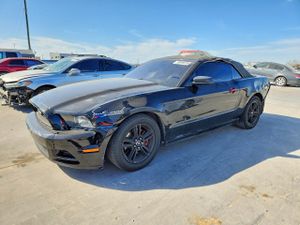 Ford Mustang 3.7L 6 2014