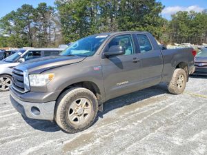 Toyota Tundra 5.7L 8 2011