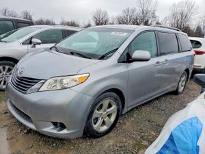 Toyota Sienna 3.5L 6 2011