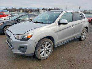Mitsubishi Outlander 2.0L 4 2015