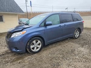 Toyota Sienna 3.5L 6 2014