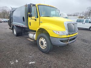 International DuraStar / 4000 7.6L 6 2013