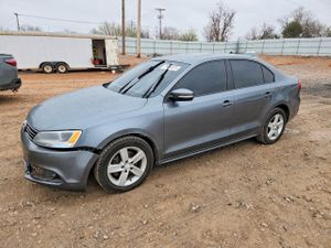 Volkswagen Jetta 2.0L 4 2011