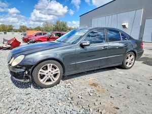 Mercedes-Benz E 5.0L 8 2004
