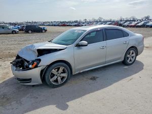 Volkswagen Passat 2.0L 4 2013